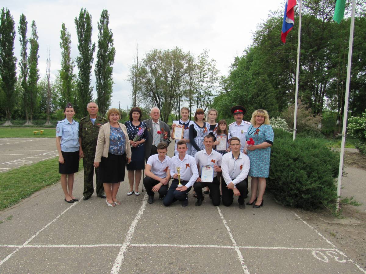 Сотрудники полиции приняли участие в проведении Смотра