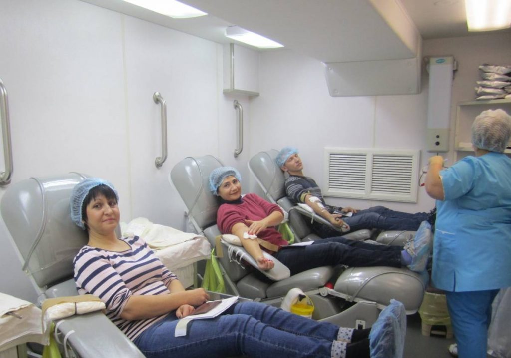 Донорство в субботу. Фото суббота доноров. Станция переливания крови машина Краснодар. Станция переливания крови Гаврилова. Станции переливания крови Одесса.