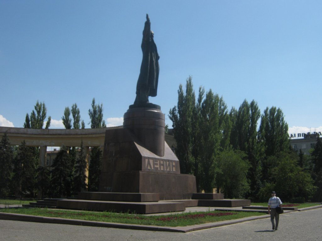 Не меркнет с годами слава защитников Сталинграда