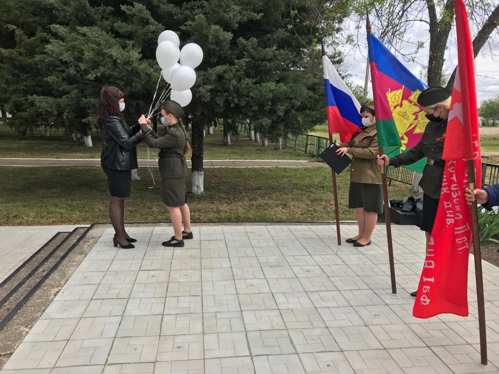 Погода ст новомалороссийская выселковского. Флаг Новомалороссийской. Администрация ст Новомалороссийской. Новомалороссийская Краснодарский край. Подслушано Новомалороссийская.