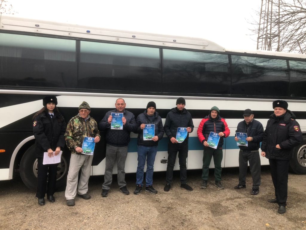 С водителями пассажирского транспорта разобрали причины ДТП с участием и по  вине водителей автобусов | 11.12.2023 | Выселки - БезФормата